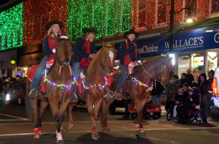 Parade Of Lights Dazzles Downtown Napanee